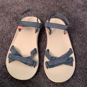 Columbia Sandals